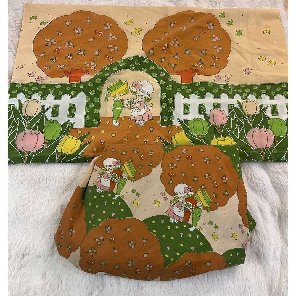 Vintage Joan Walsh Anglund "Sharing" Pillowcase 1973 Fitted Sheet Set Holly